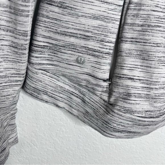 Lululemon Top Women 4 Sweater Outrun The Elements 1/2 Zip Thumbholes Space Dye - Picture 4 of 11